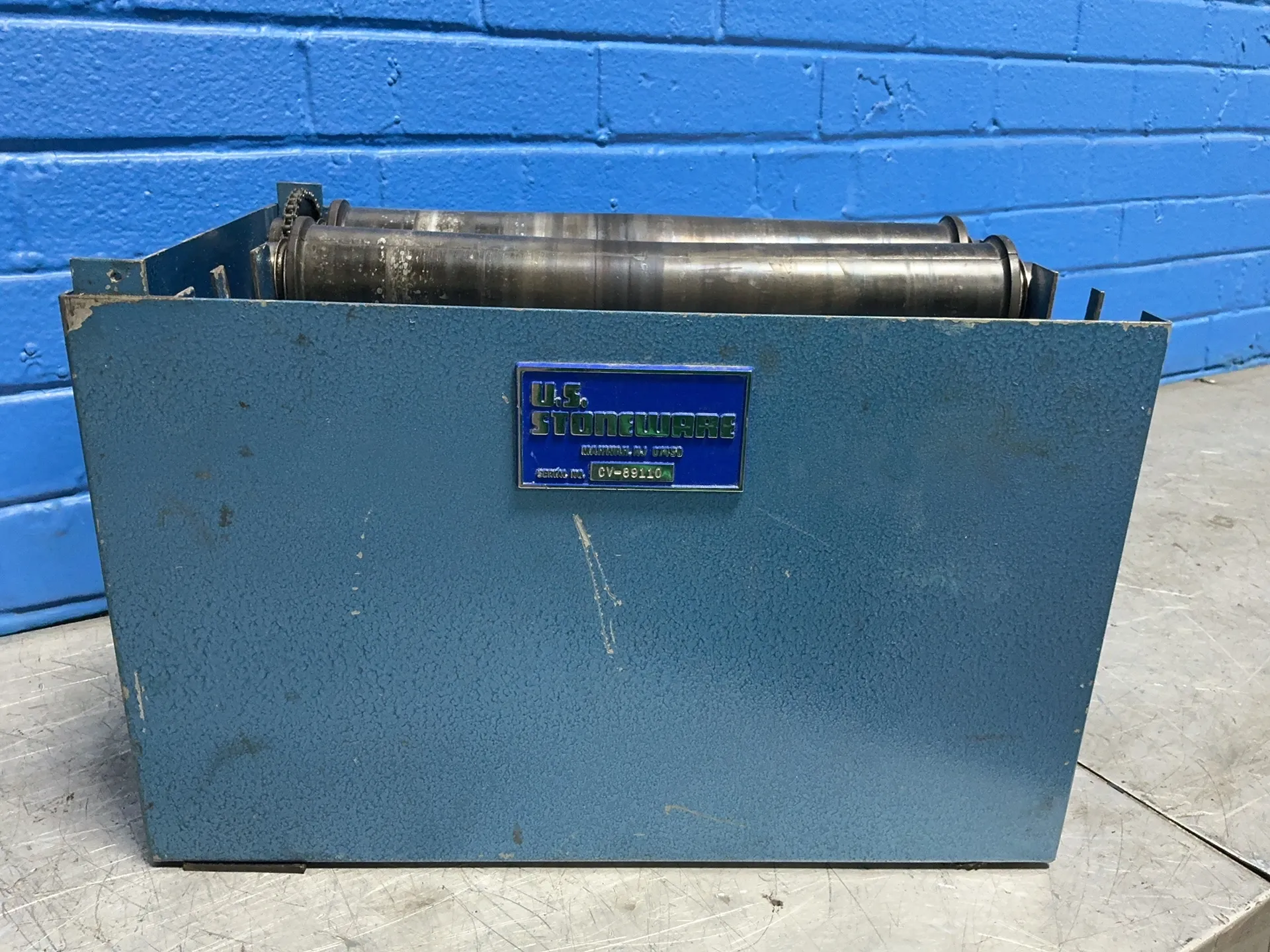 U.S. Stoneware, jar roller mill, 12" x 2" rollers, .25 HP, 1725 RPM, 1 phase, 115 V. - Image 4