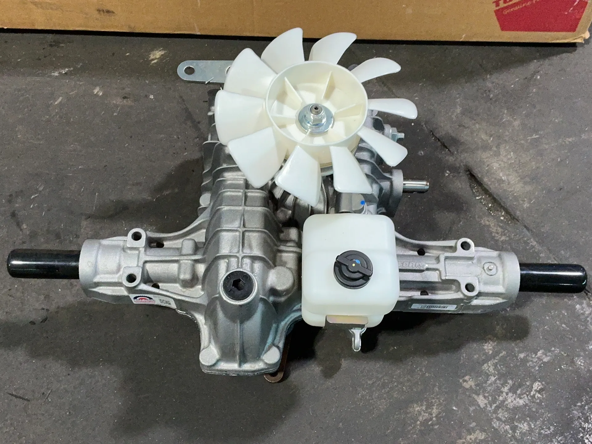 Tuff Torq #K66AQ, hydrostatic transaxle, 2019 (2 available) - Image 3