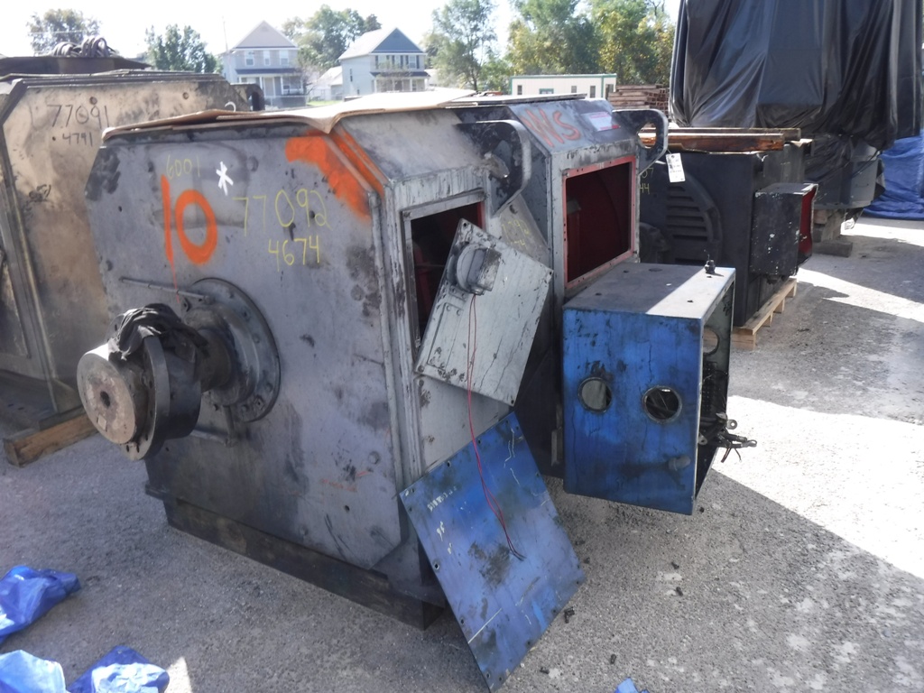 1250 HP 900 RPM General Electric, Frame 4674, DPFVBB, 500 VA, 300/150 VF - Image 4