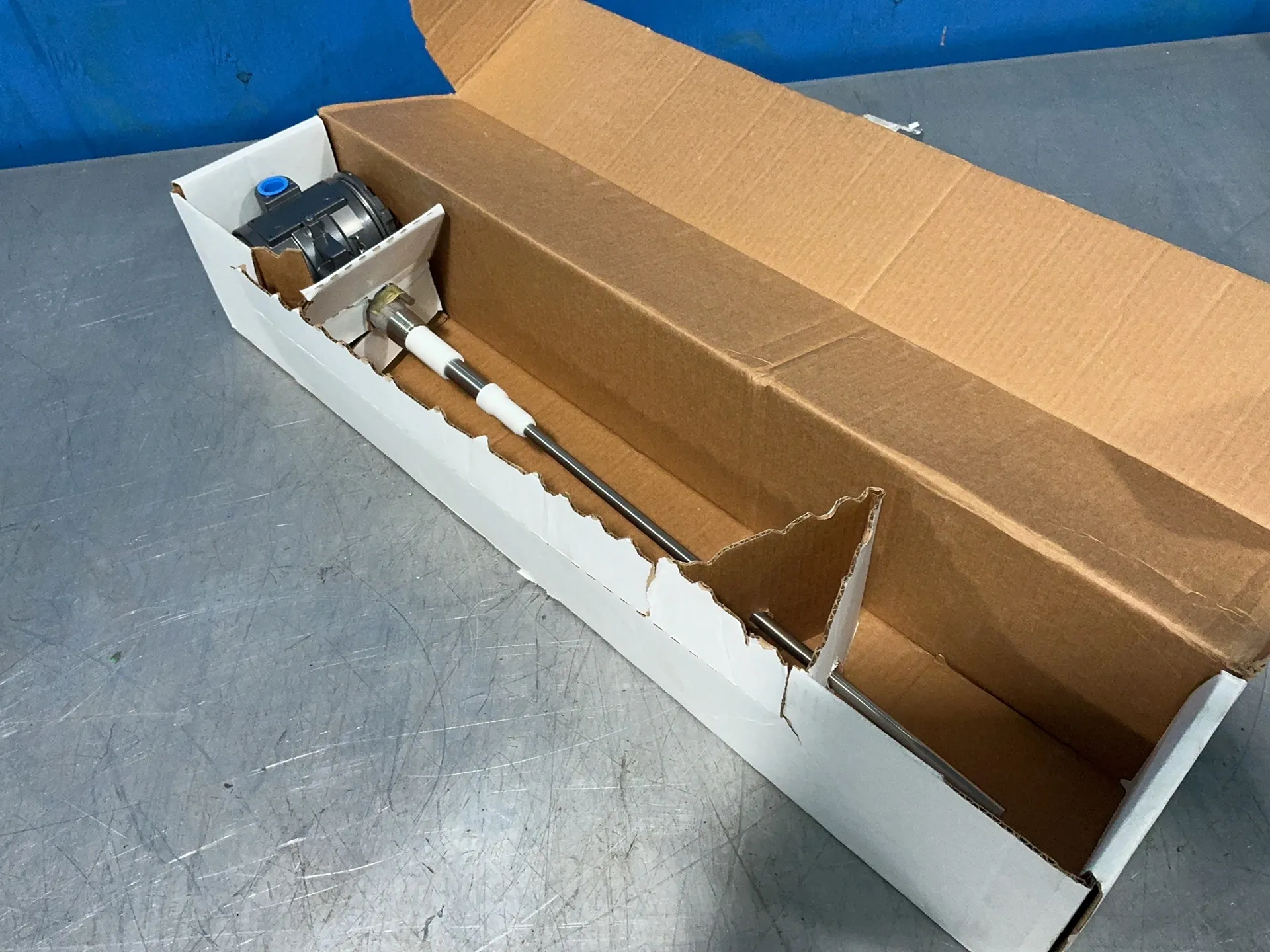 Proximity Controls #CLS2-W11RK1-020, capacitance level switch, 2.2 W, 12-240 Volts - Image 3