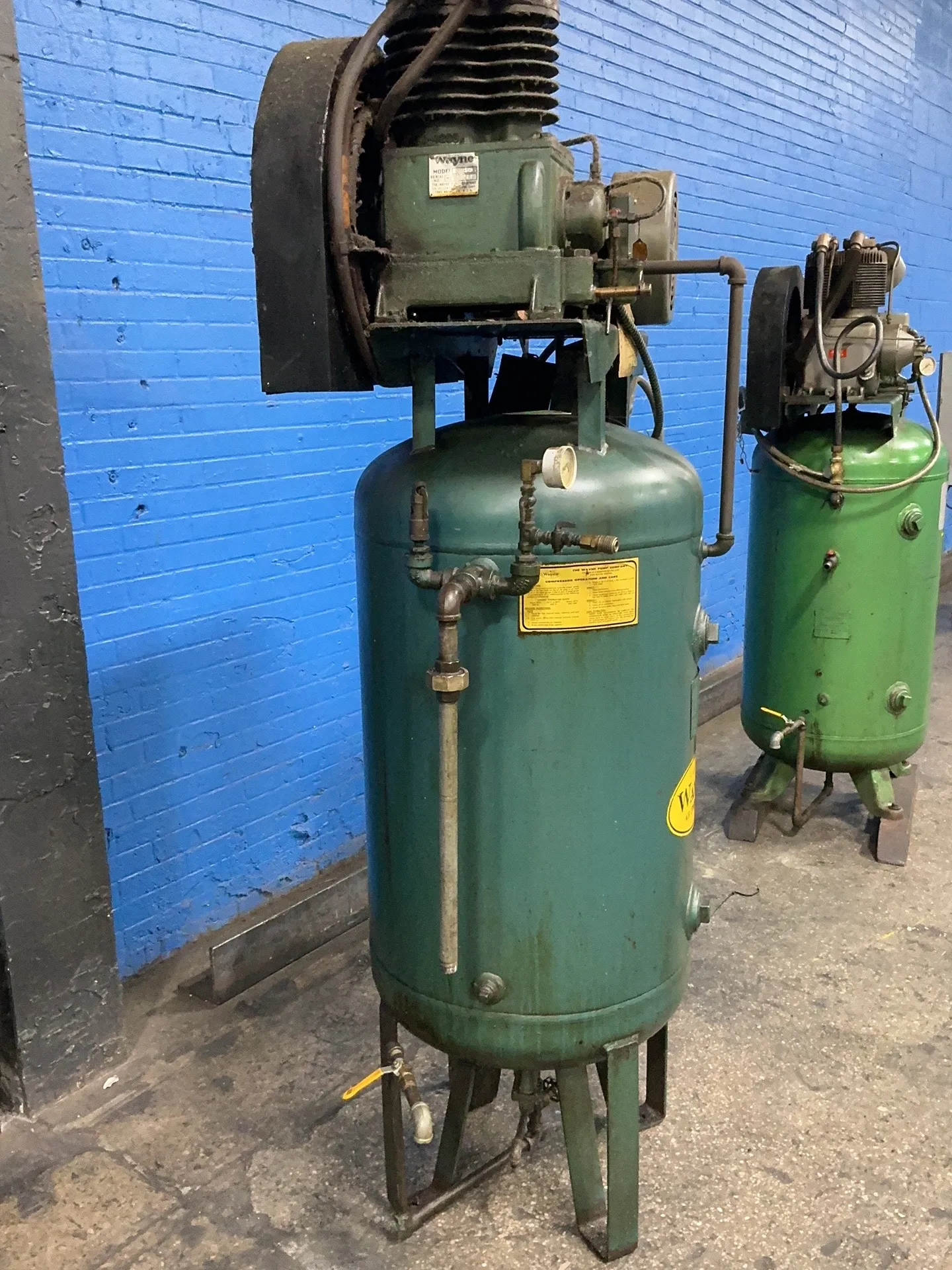 5 HP Wayne #6200-3VU, air compressor, tank mounted, 75 gallon, 1760 RPM, 208-220/440 V., 3 phase - Image 3