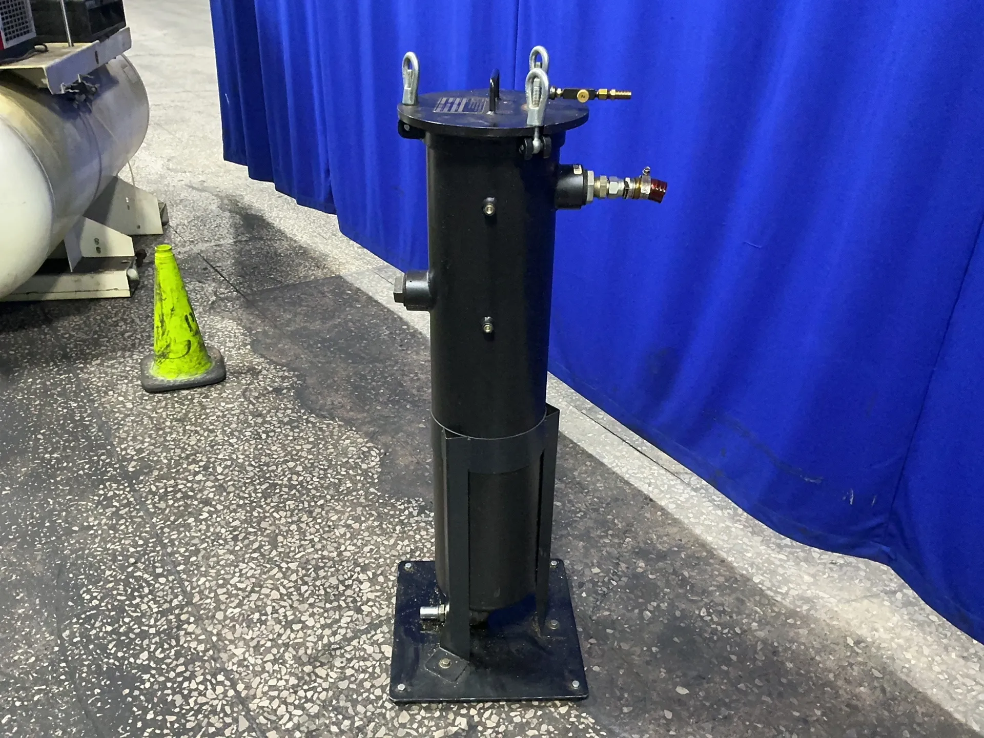 Rosedale #NCO830-2P-X-150-CBN-PR, liquid bag filter housing, 10 gallon, 150 psi, 2007 - Image 4