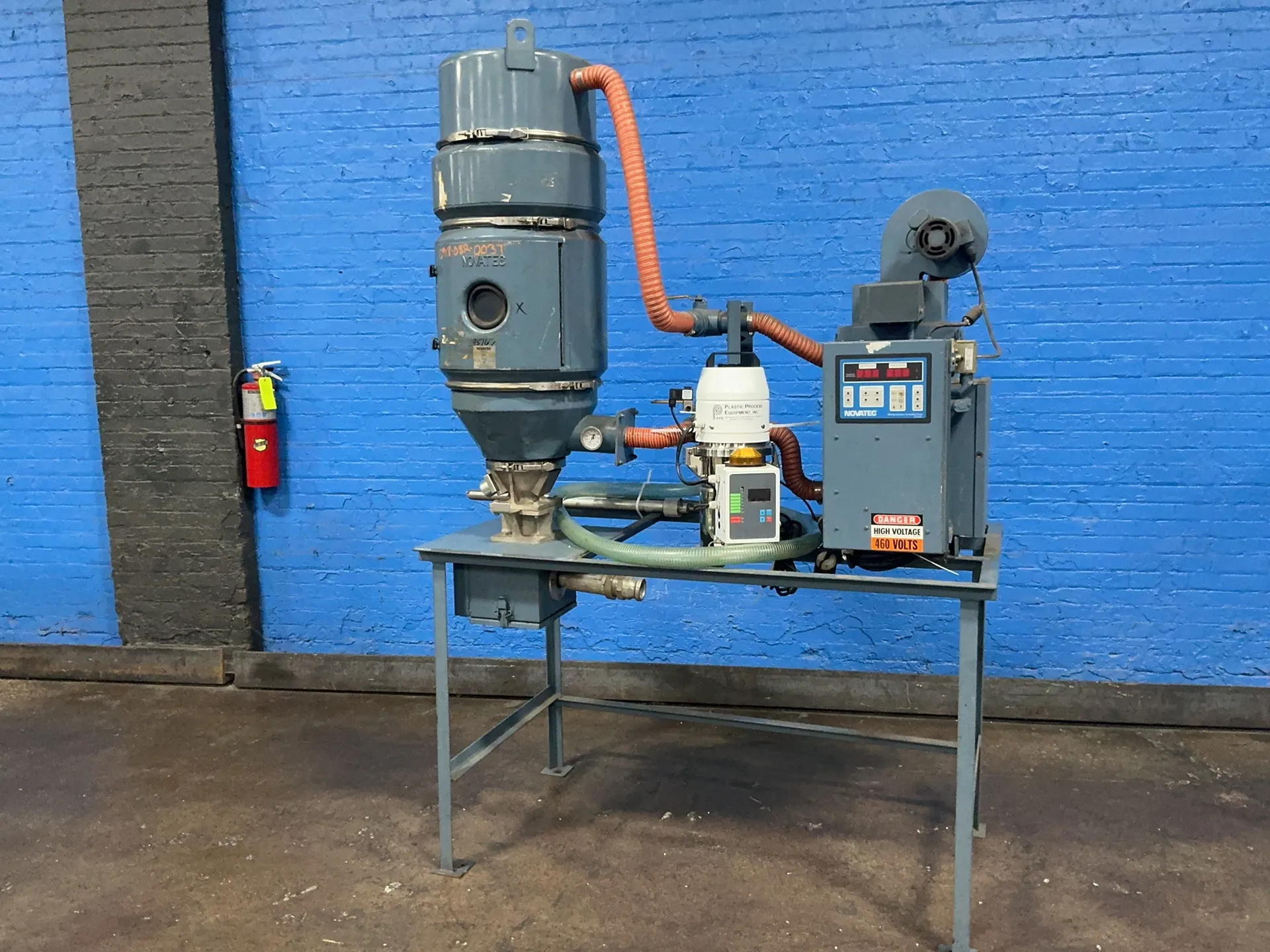 Novatec #MDM-25, Hopper Dryer, 100 lb. capacity, 2.2 KVA, 4.8 Amps, 460 V. - Image 1