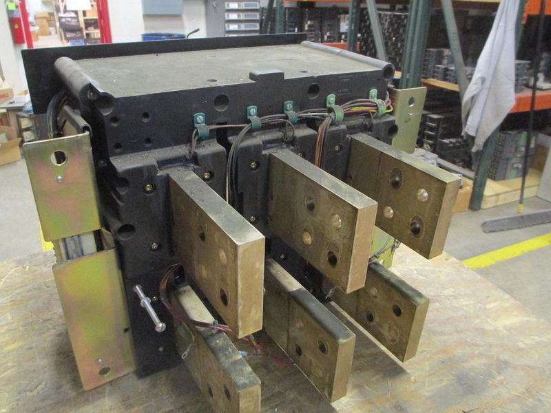 3000 Amps, Square D, SEF30T2V1B2, fixed mount, manually operated, AC Pro II, 4-aux switch, electrically OK - Image 5