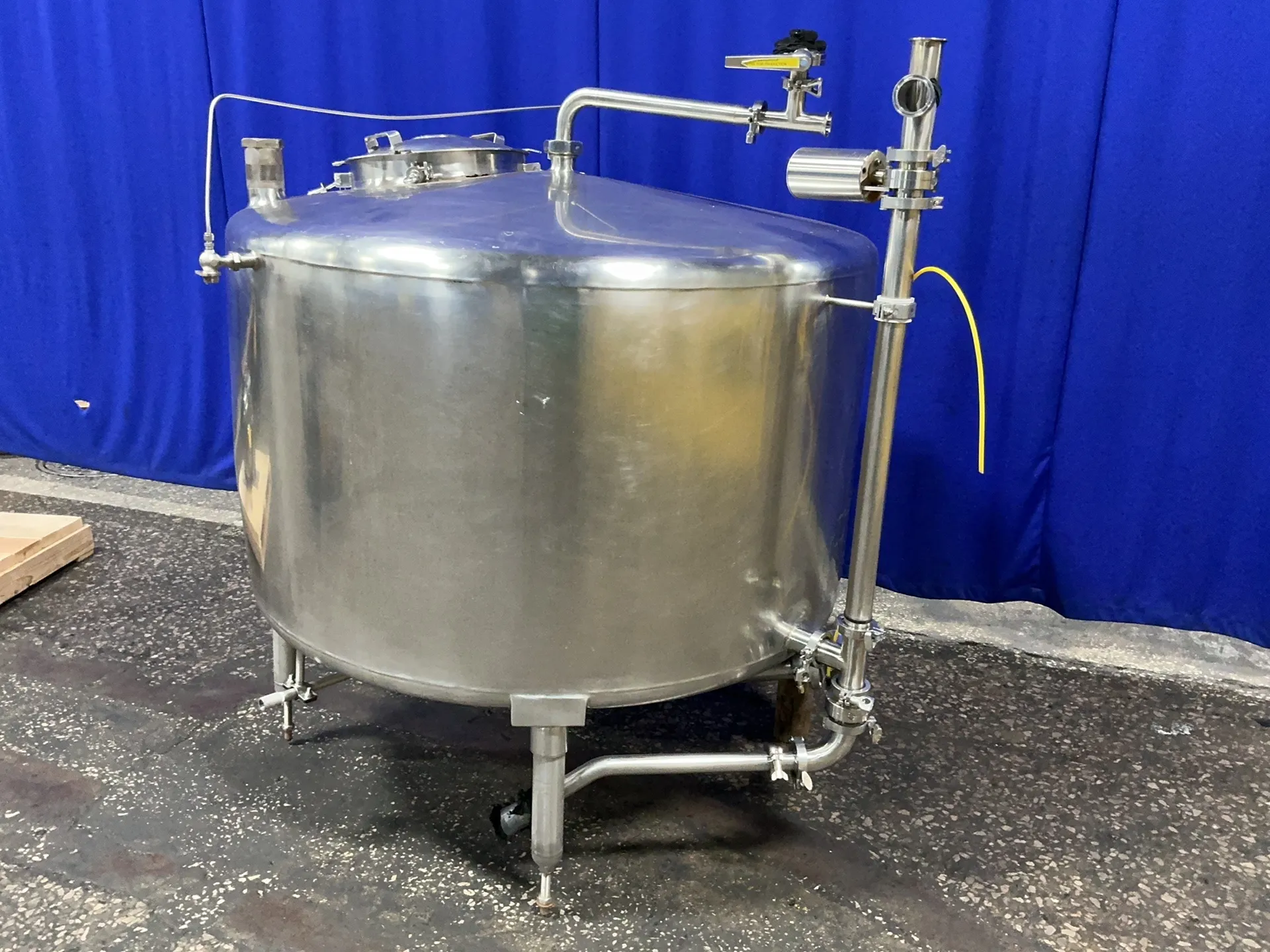263 gallon Stainless Steel tank, 50" x 50" x 31" - Image 2