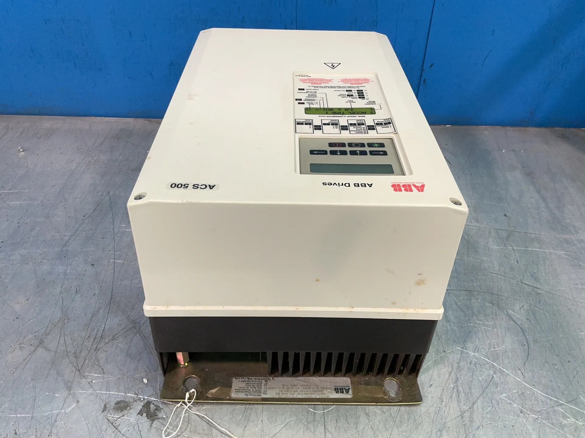 20 HP ABB #ACS501015, Variable Frequency Drive, Series B, 27 Amps, 3 phase, 50/60 Hz, 440-500 Volts, 0-500 Hz - Image 5