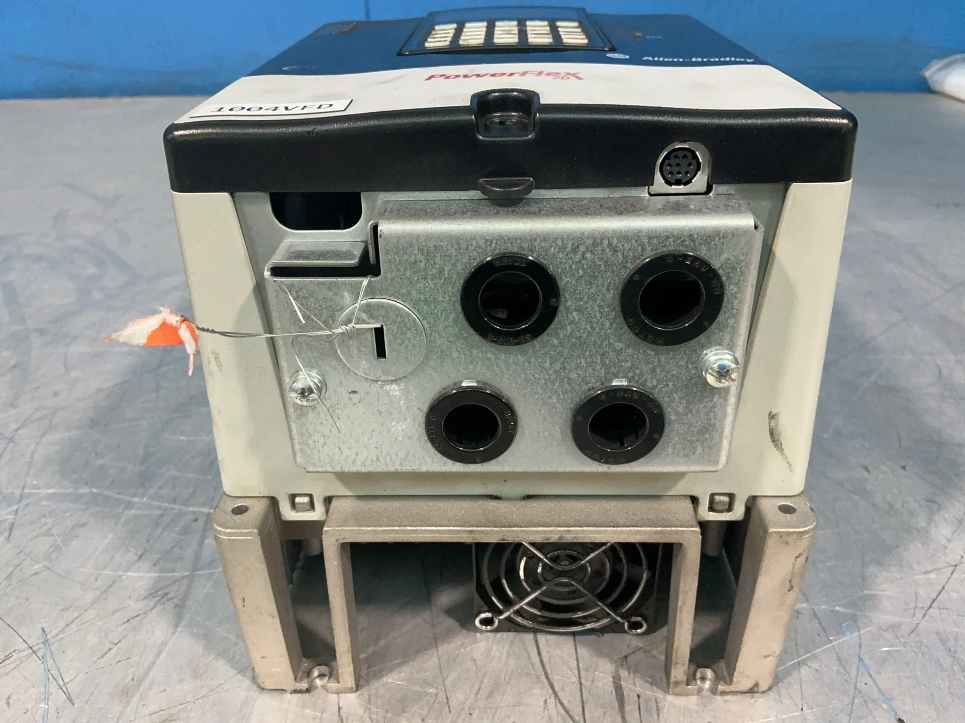 3/2 HP Allen-Bradley #20AD5P0A0AYNADNN, powerflex 70 variable frequency dri, Series A, 5.6 Amps, 3 phase - Image 2