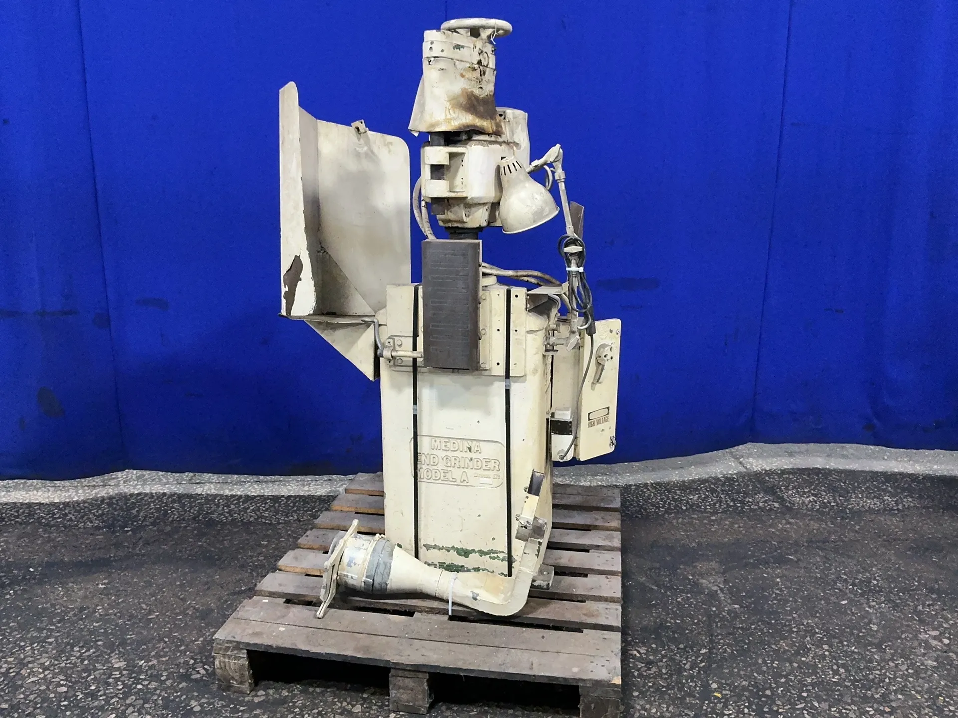 Medina #A, end grinder, 6" x 14" magnetic chuck, 1-1/2 HP, 3600 RPM - Image 1
