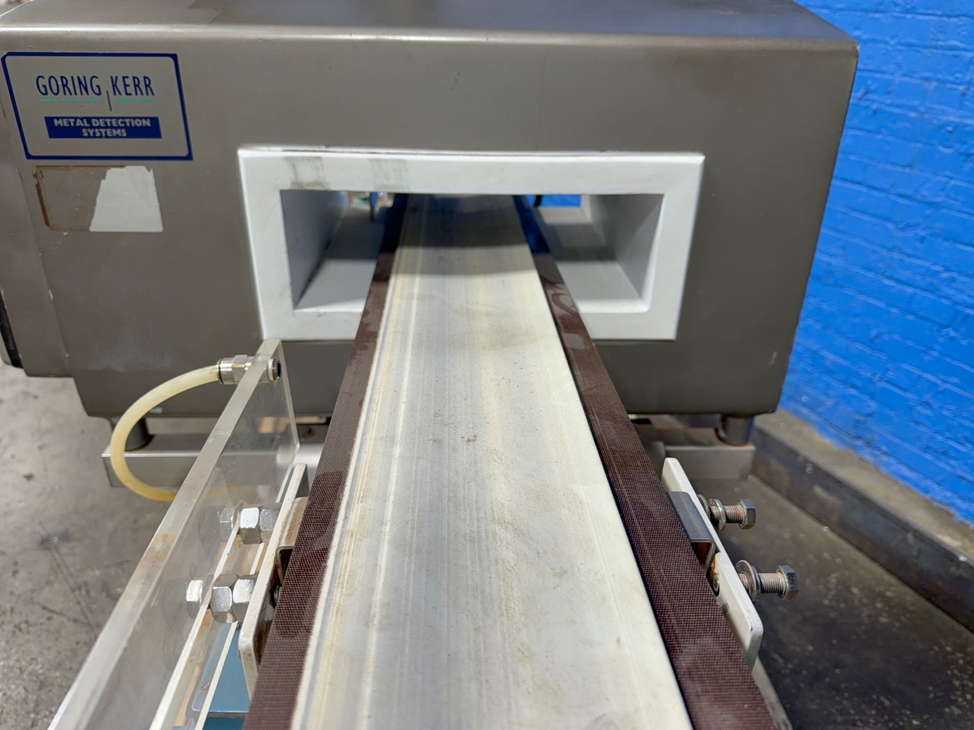 Goring Kerr, metal detector, 12" x 4" opening - Image 4