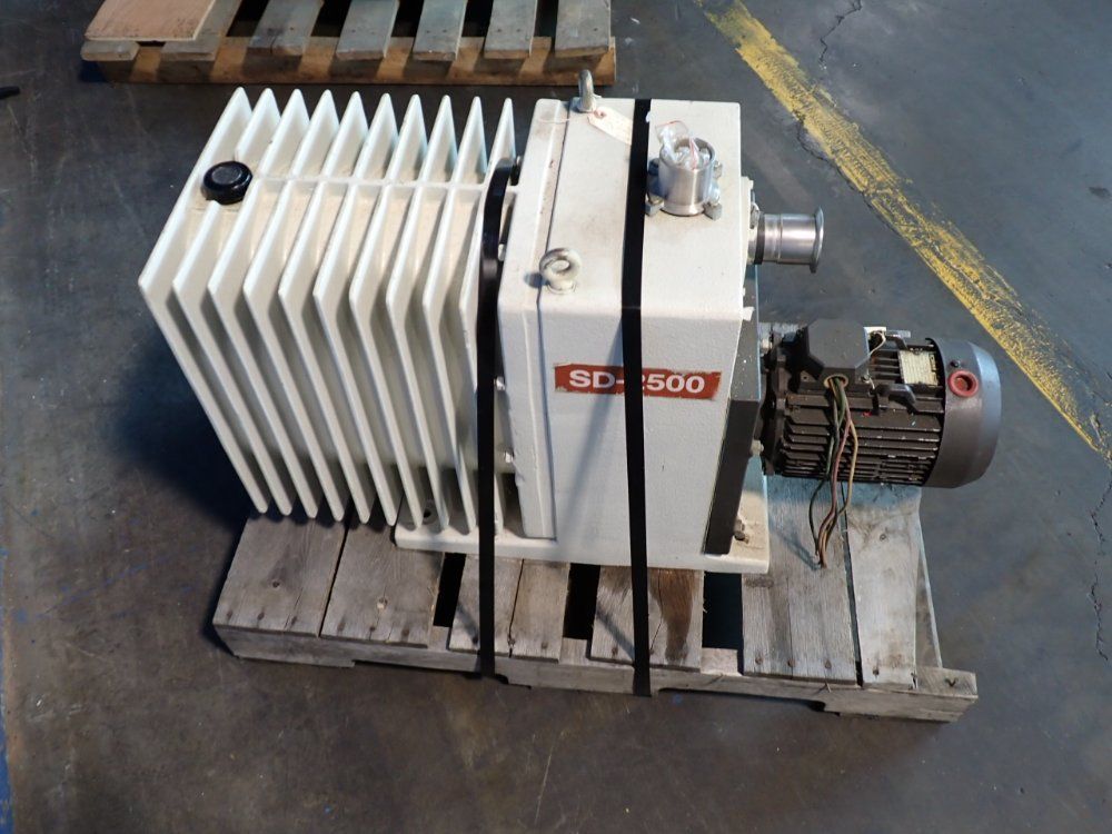 Varian #SD-2500, Vacuum Pump, 220/440 V. - Image 3