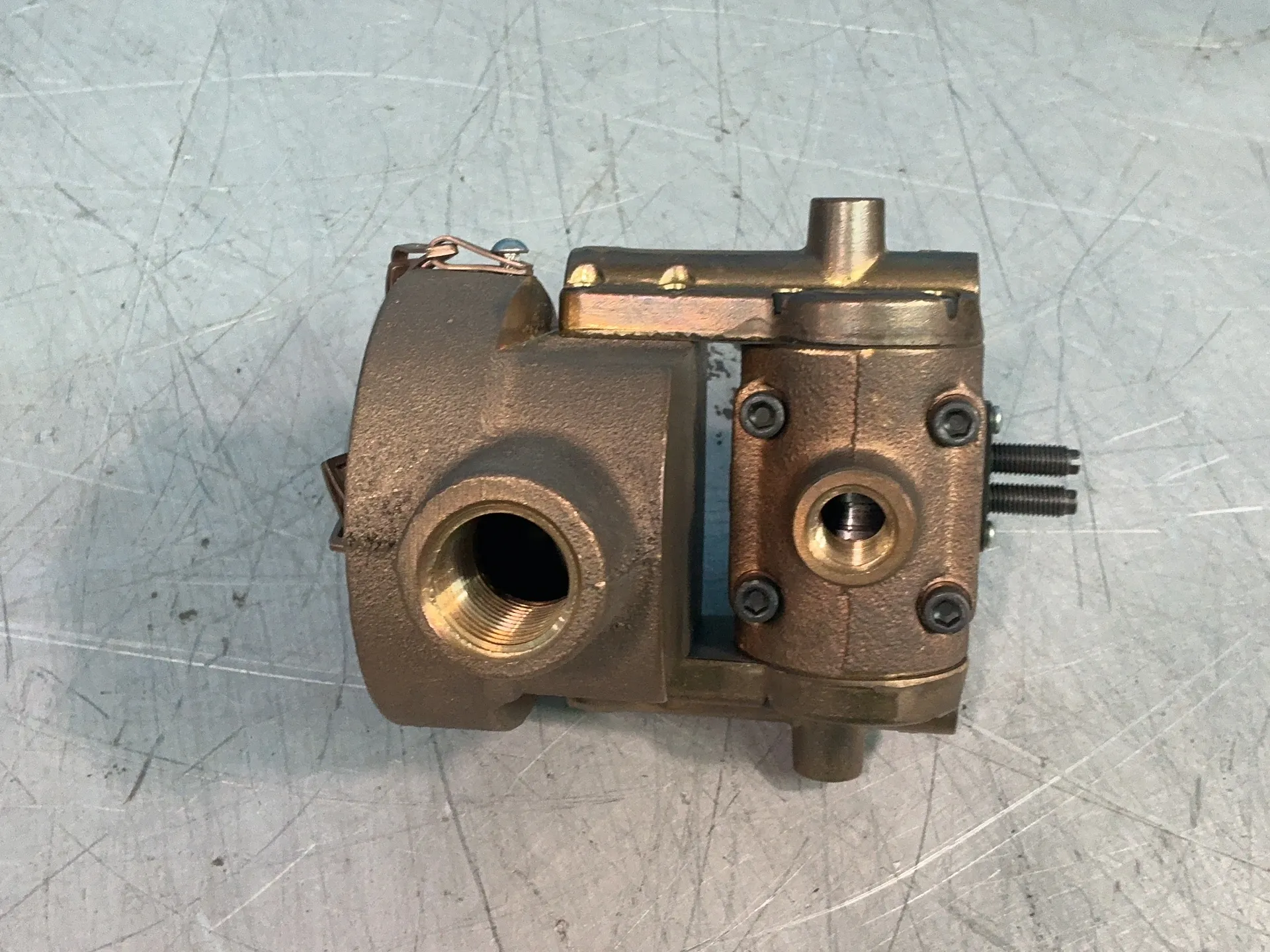Parker #B972200253, Directional Valve, 1/4", 150 PSI - Image 5
