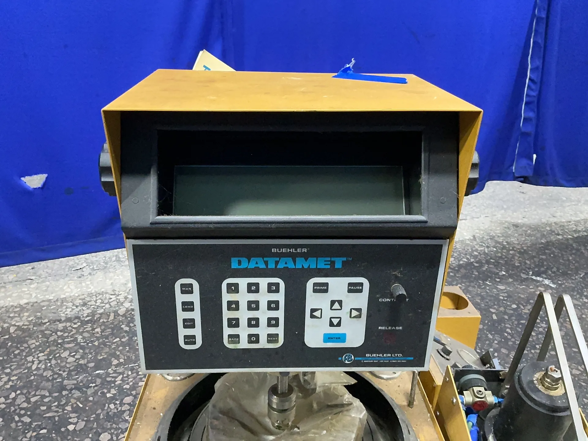 Buehler #60-5501-250, Microprocessor Grinding/Polishing System, 13" capacity, digital display, 1.5 A, 220 V. - Image 2