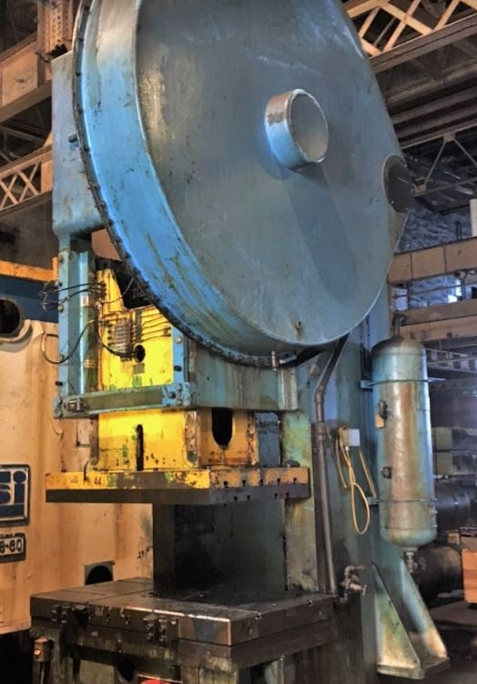 250 Ton, Verson #12F, 10" stroke, 62" x 36" bed area, 32" shut height, 5" slide adjustment, 40 SPM - Image 4