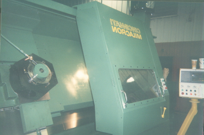 Cincinnati Milacron #36C, hydraulic 3-jaw 36" chuck, 39" max swing over bed - Image 5