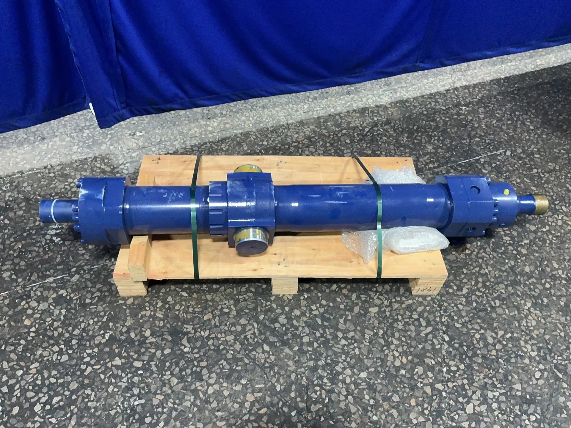 Glual Energy #C1L-G114-140/90X1056, Pitch Cylinder, 220 bar - Image 2