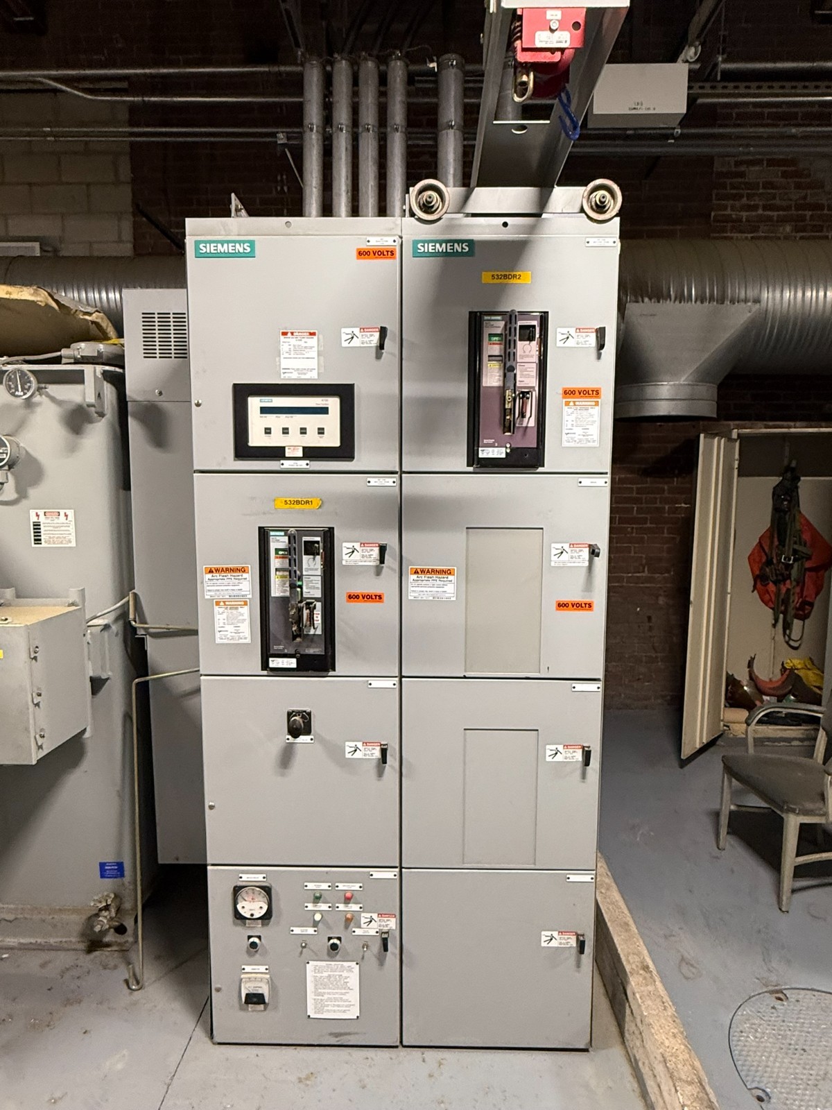 2500/3500 KVA 13,800 Primary, 600Y/346 Secondary, Siemens, Liquid-Filled Unit Substation Transformer - Image 5