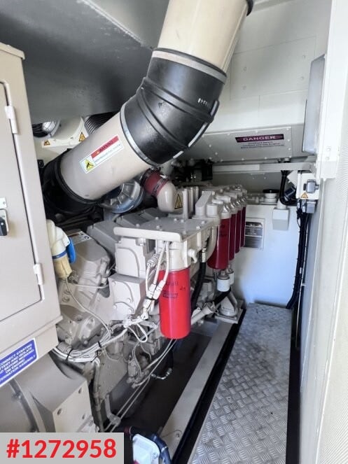 1000 KW Cummins #QST30-G5, diesel generator, 480 Volts, 3 phase, 60 Hz., Aggreko package, prime (3 available) - Image 1