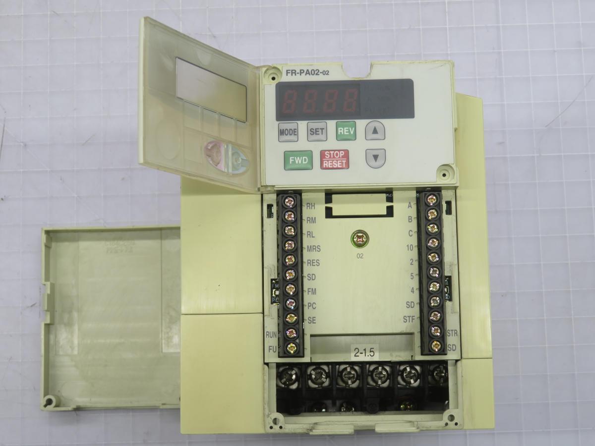 2 HP Mitsubishi #FR-E520-1.5K-NA, inverter AC drive, 8 Amp, 200-240 Volts, 3 phase - Image 4