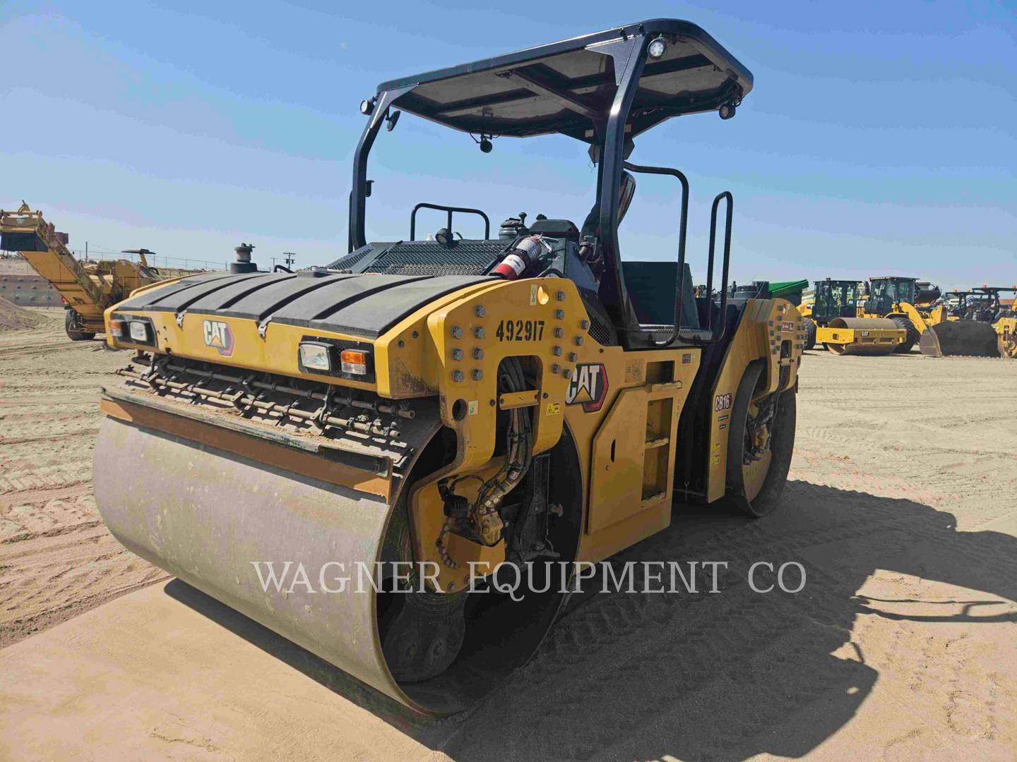 Caterpillar CB16, Compactor, 2584 hours, S/N: HP501007, 2022 - Image 1