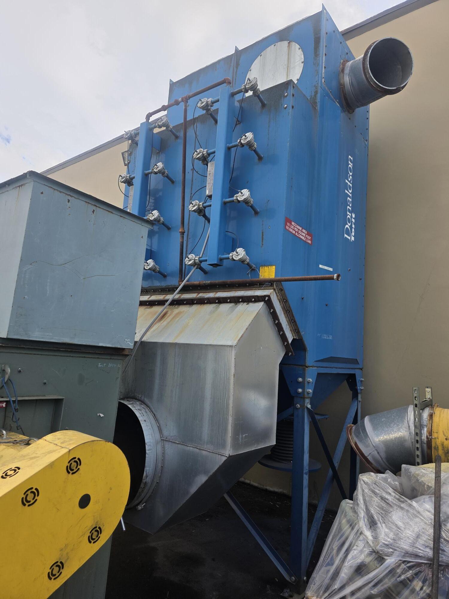 20000 cfm Donaldson Torit #DF04-32, Downflo oval cartridge dust collector, 32 filters, 6080 sq.ft., 50 HP - Image 3