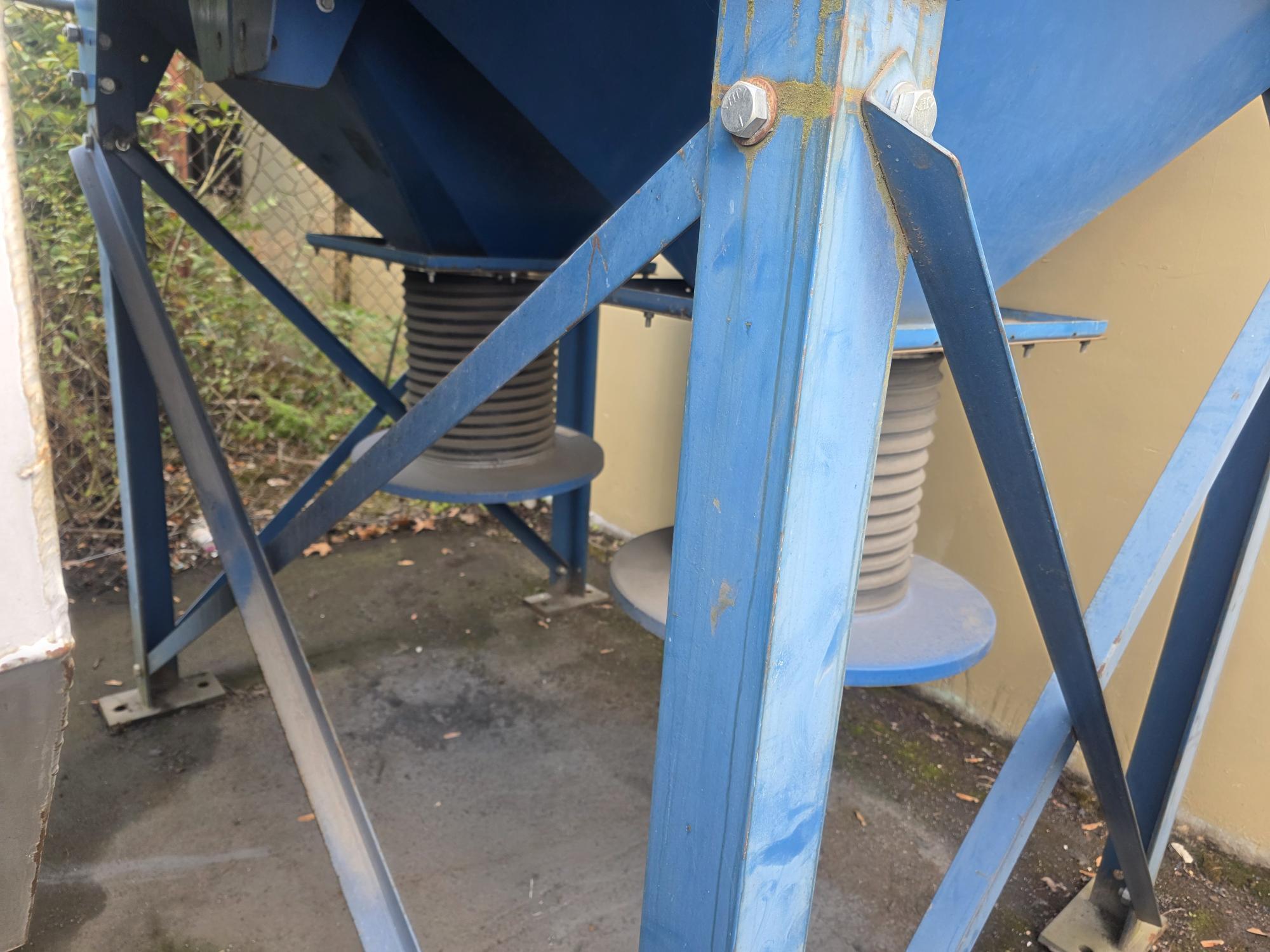 20000 cfm Donaldson Torit #DF04-32, Downflo oval cartridge dust collector, 32 filters, 6080 sq.ft., 50 HP - Image 7