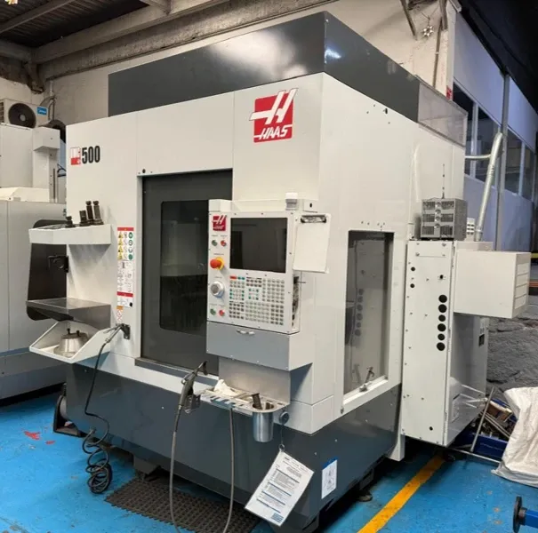 Haas #UMC-500, 5-Axis CNC Vertical Machining Center, 24" X, 16" Y, 16" Z, 30 HP, 8100 RPM, 30 automatic tool - Image 1