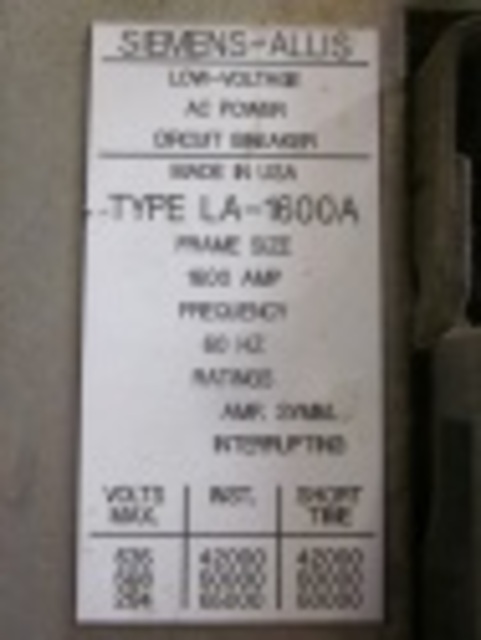 1600 Amps, Siemens-Allis, LA-1600, manually operated, drawout, #AB3166 - Image 1