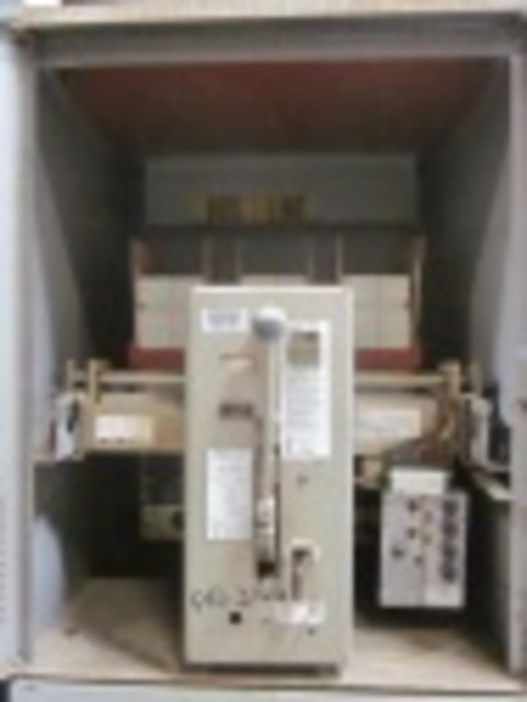 1600 Amps, Siemens-Allis, LA-1600, manually operated, drawout, #AB3166 - Image 3
