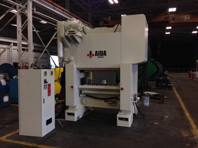 121 Ton, Aida, straight side double crank press, 3.1" stroke, 13.7" shut height - Image 3