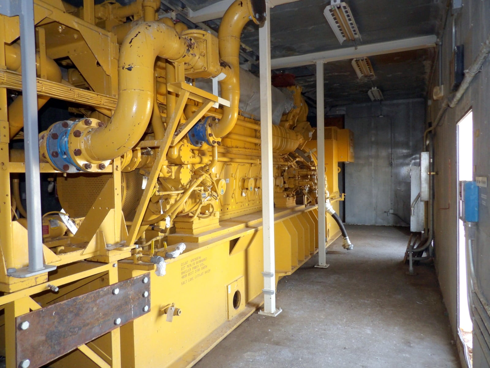 2250 KW Caterpillar #3608, Diesel Generator Set, 2812.5 KVA continuous, 2400/4160 Volts, 3145 HP @ 900 RPM - Image 1