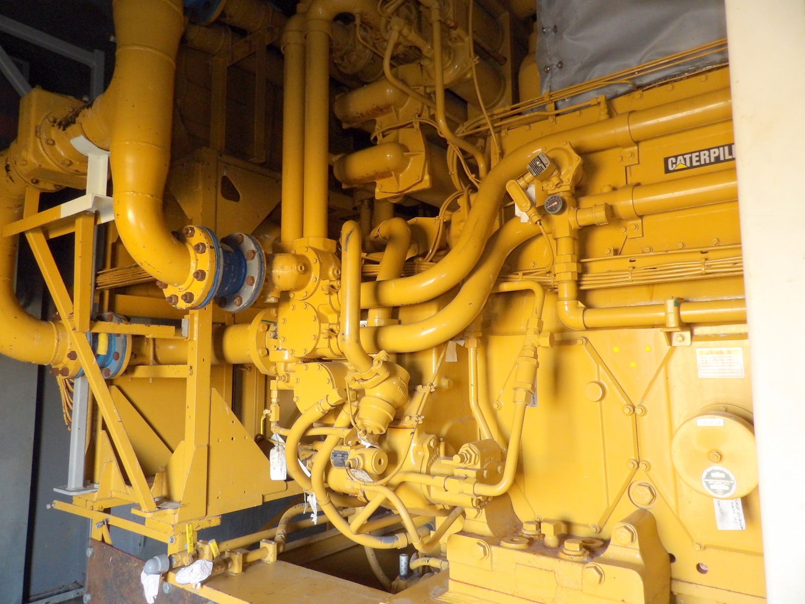 2250 KW Caterpillar #3608, Diesel Generator Set, 2812.5 KVA continuous, 2400/4160 Volts, 3145 HP @ 900 RPM - Image 6