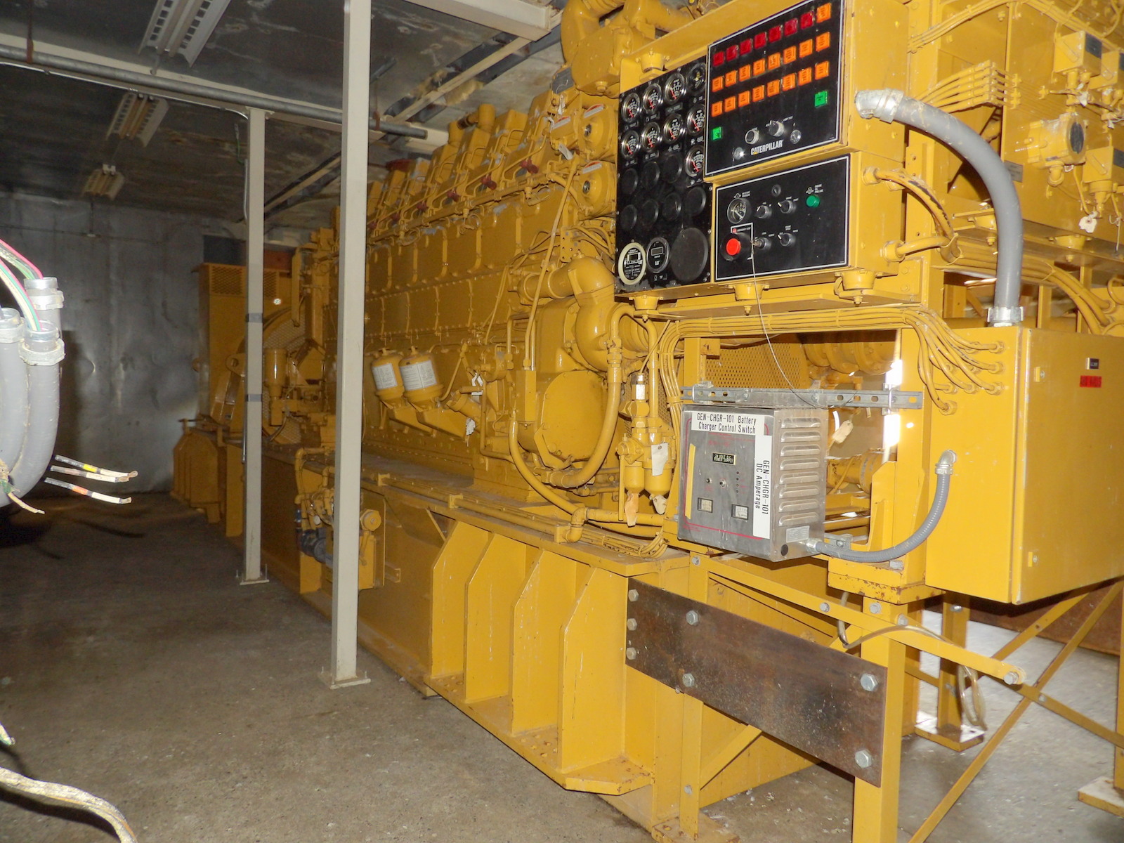 2250 KW Caterpillar #3608, Diesel Generator Set, 2812.5 KVA continuous, 2400/4160 Volts, 3145 HP @ 900 RPM - Image 10