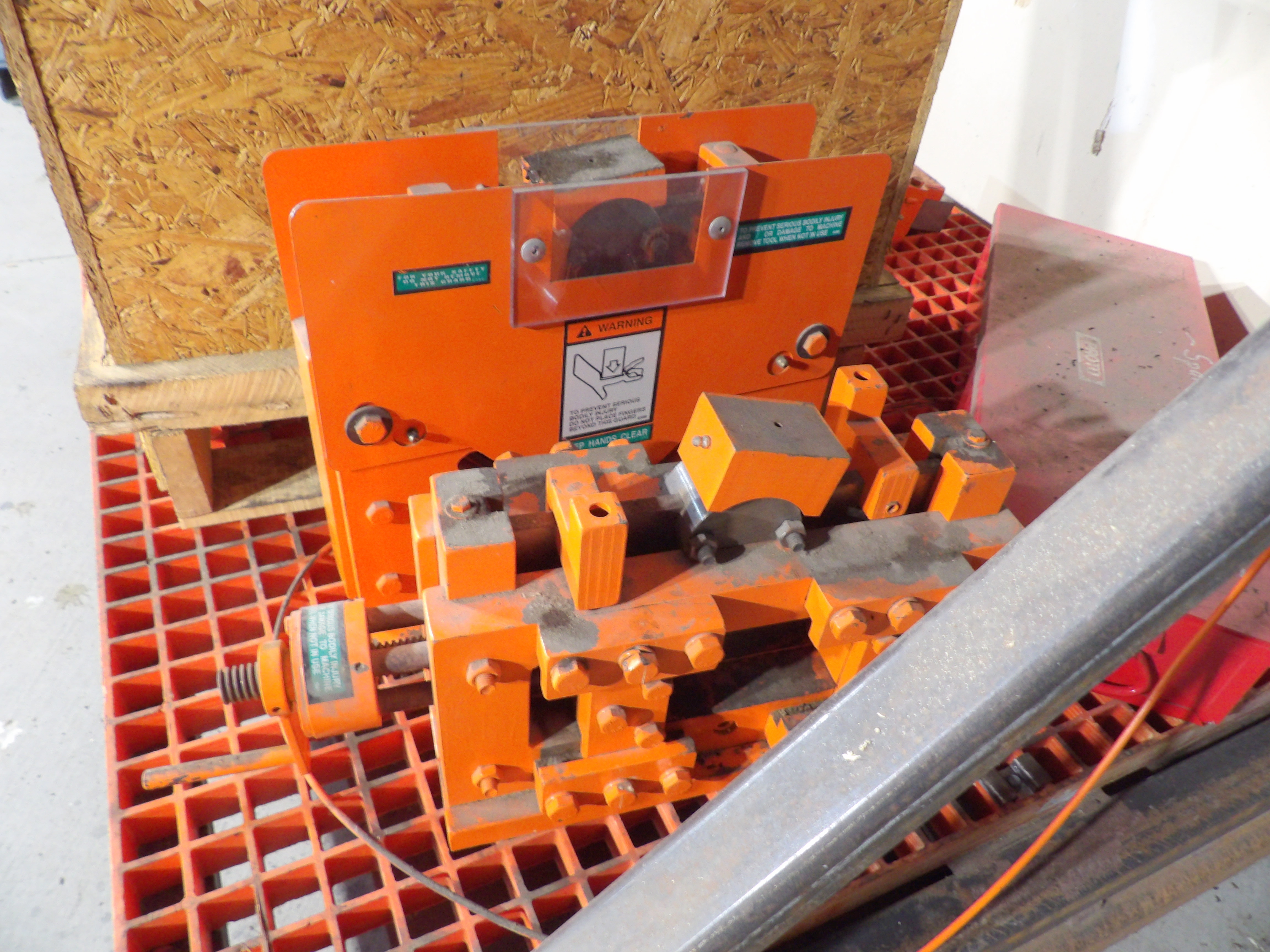Scotchman #6509-24M, Hydraulic Ironworker, 2,500 lb. hydraulic pressure, punch, shear, rod shear, notcher - Image 10