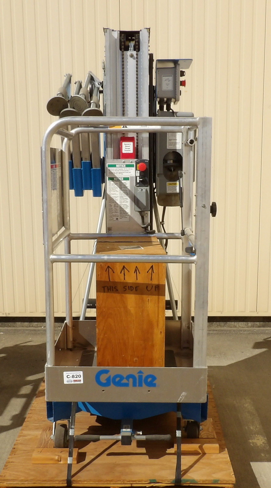 367 lb. Genie #AWP-25S, Man Lift, 24" x 24" basket - Image 10