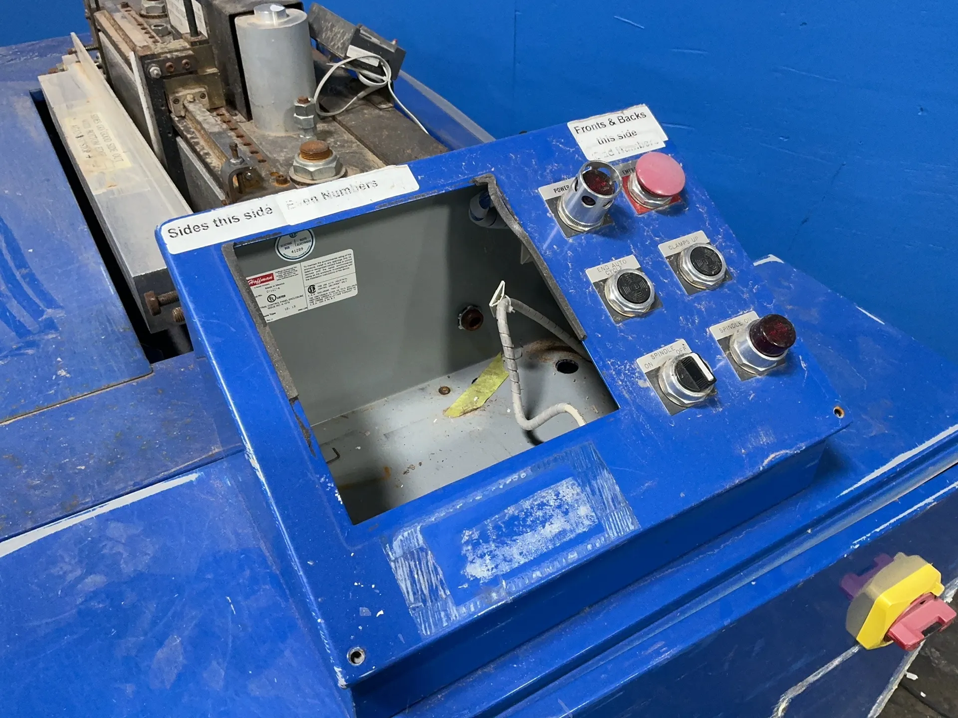 Dodds #SE-25-CNC, single end dovetailer, 7-1/2 HP, 3460 RPM, foot switches, 230/460 V., 3 Ph., 60 Hz. - Image 4