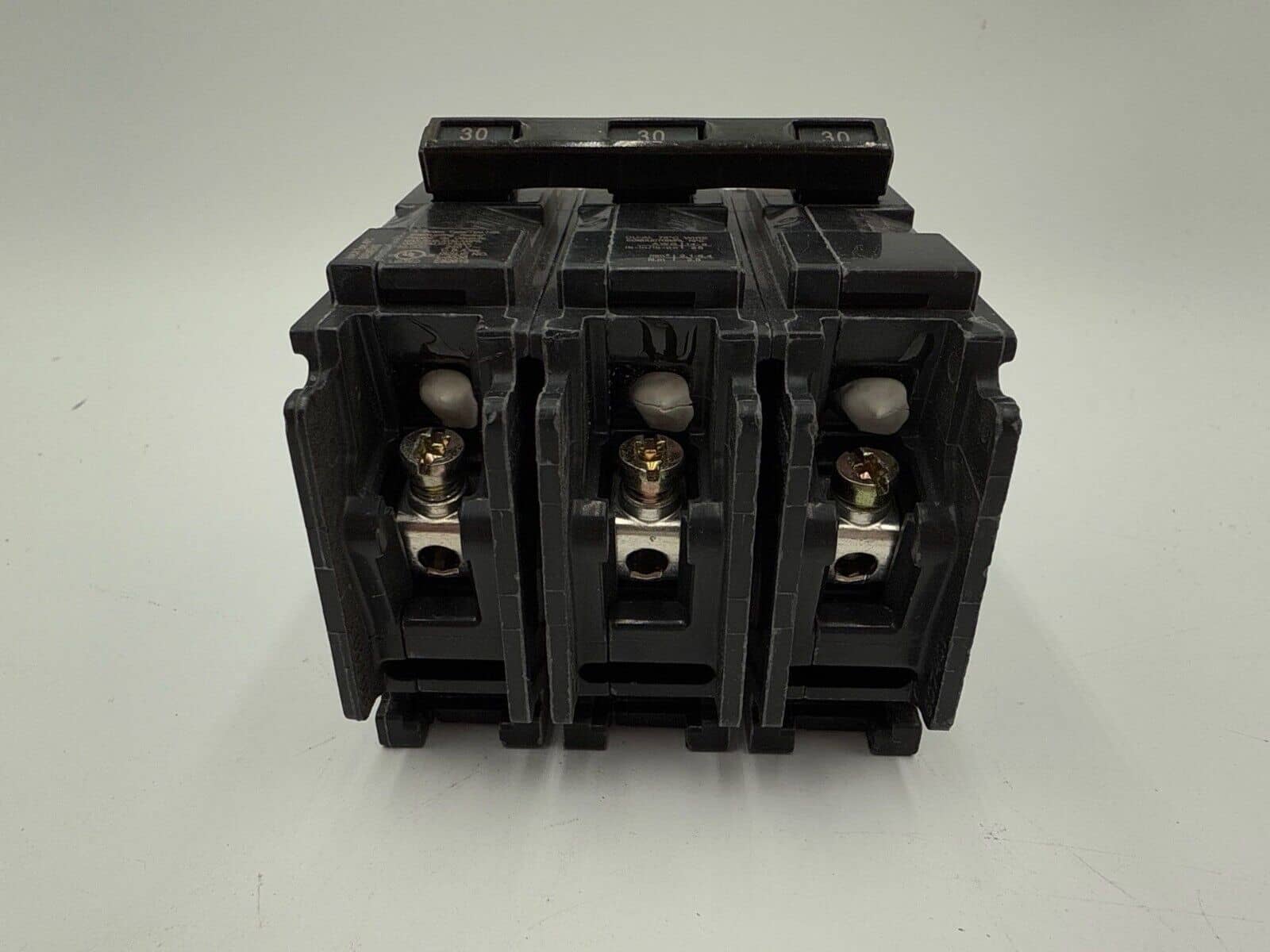 30 Amps, Siemens #B330HH, Circuit Breaker, 3-Pole, 240 Volts, 65kA, Bolt-On - Image 4