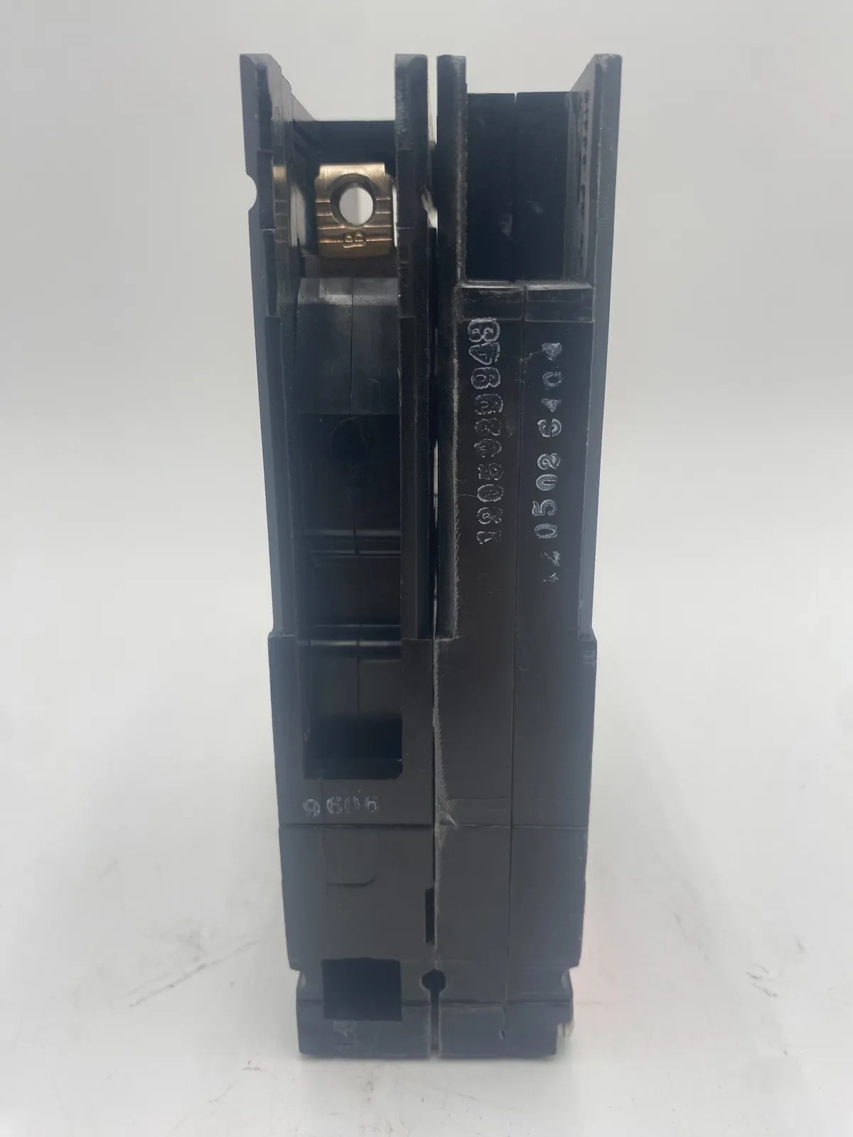 20 Amps, Siemens #HED41B020, Circuit Breaker, 3-Pole, 277 Volts, Shunt Trip - Image 3