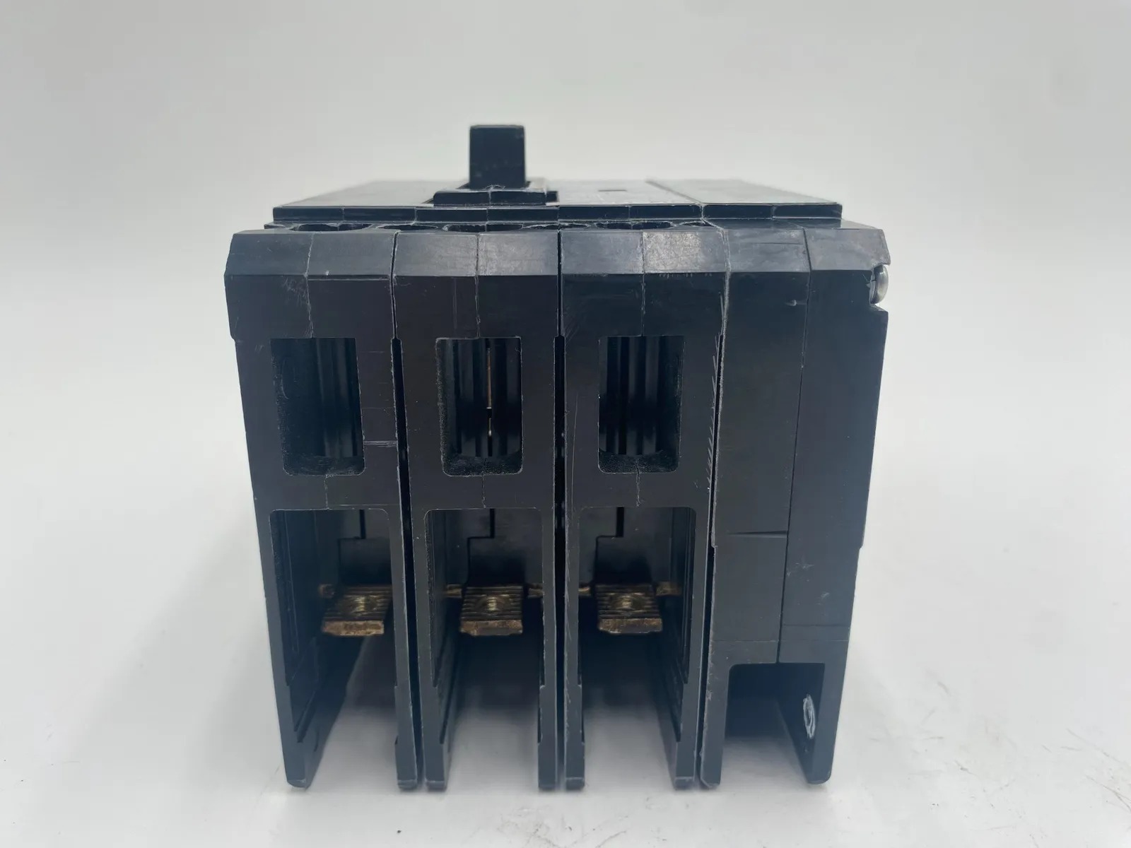35 Amps, Siemens #HED43B035, Circuit Breaker, 3-Pole, 480 Volts - Image 7