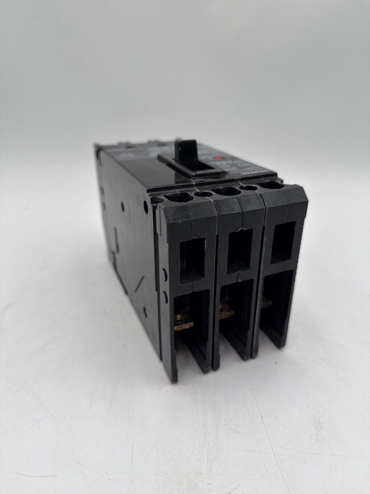 35 Amps, Siemens #HHED63B035, Circuit Breaker, 3-Pole, 600 Volts - Image 5