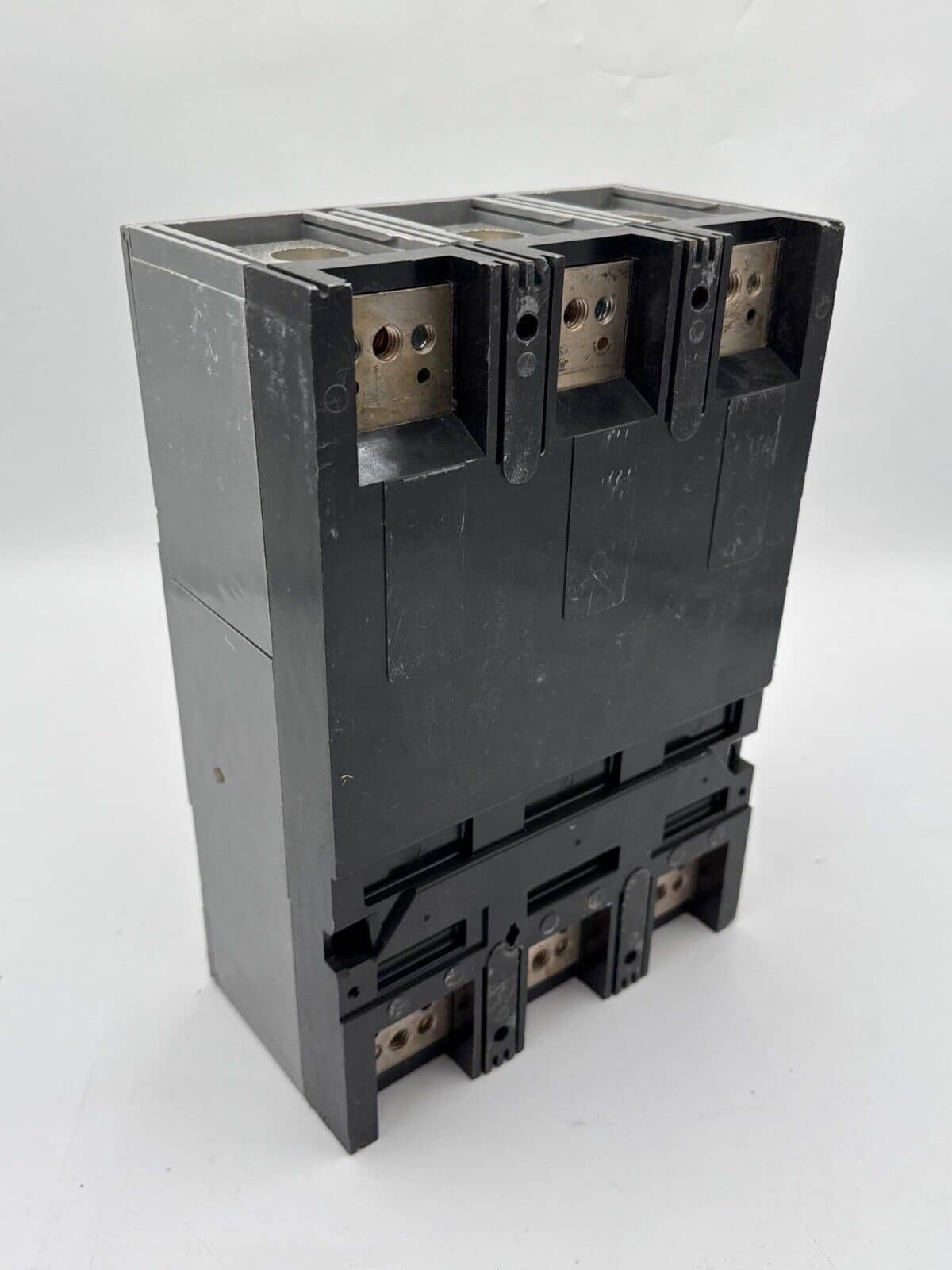 600 Amps, Siemens #LXD63B600, Circuit Breaker, 3-Pole, 600 Volts, Bolt-On - Image 6