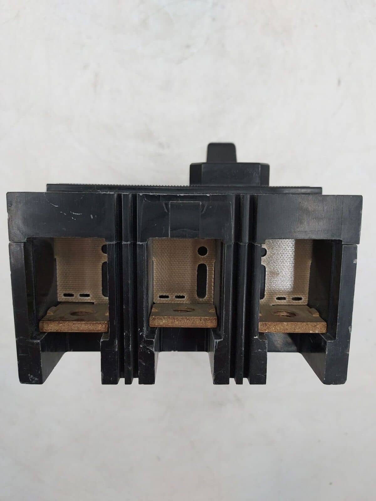 200 Amps, Siemens #QJ23B200, Circuit Breaker, 3-Pole, 240 Volts, Bolt-On - Image 6