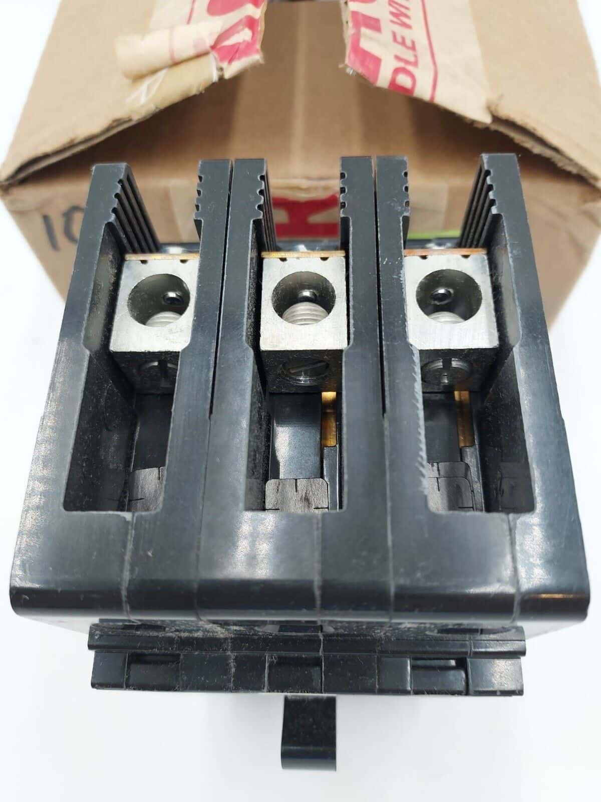 70 Amps, Square D #EDB34070, Circuit Breaker, 3-Pole, 480/277 Volts, Bolt-On, NEW - Image 7