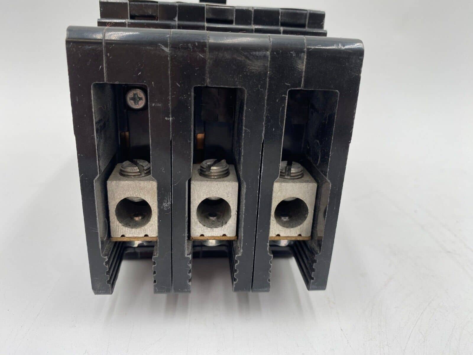 45 Amps, Square D #EGB34045, Circuit Breaker, 3-Pole, 480/277 Volts, Bolt-On - Image 4