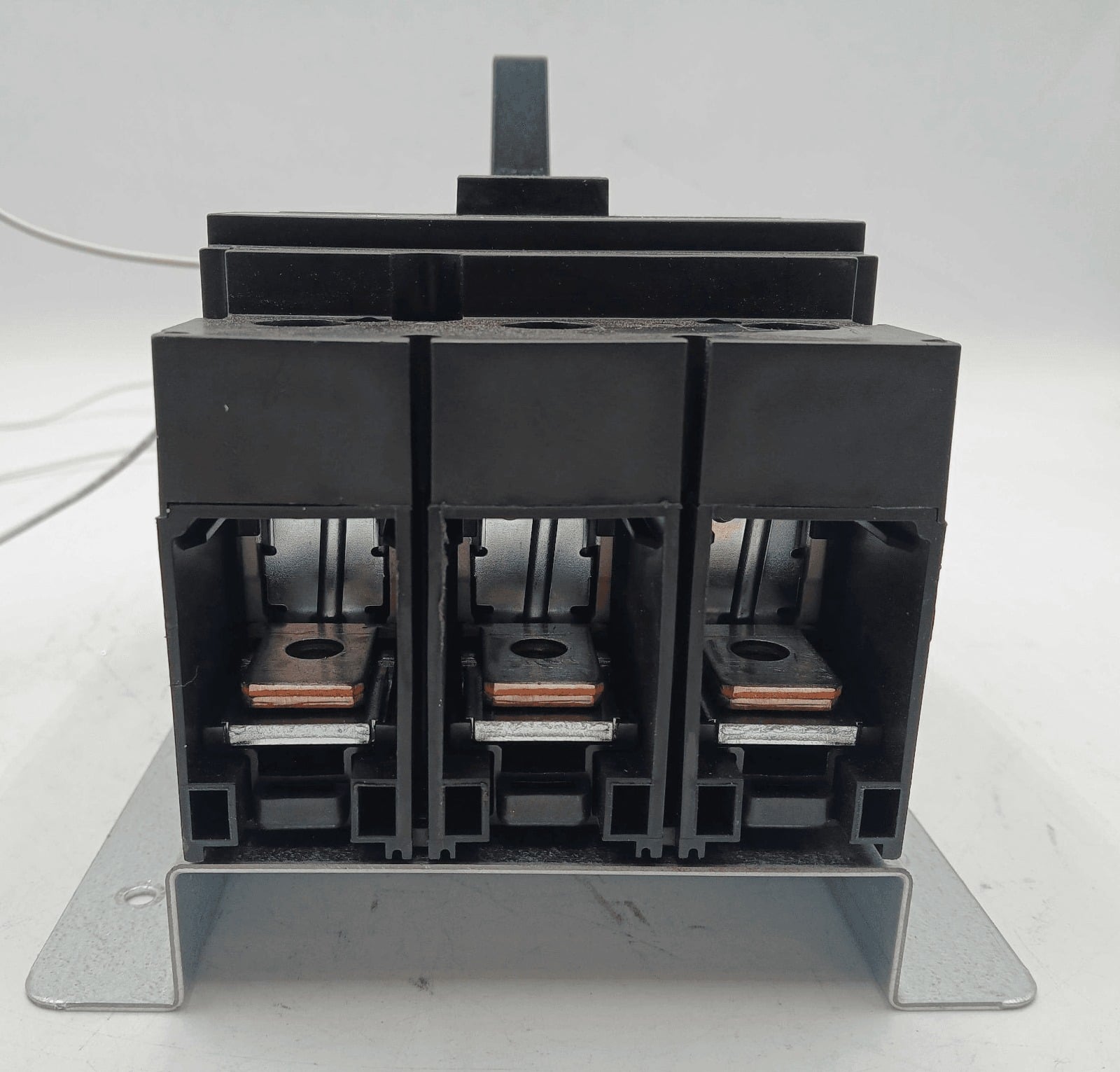 250 Amps, Square D #JJL36250, Circuit Breaker, 3-Pole, 600 Volts, Shunt Trip - Image 4