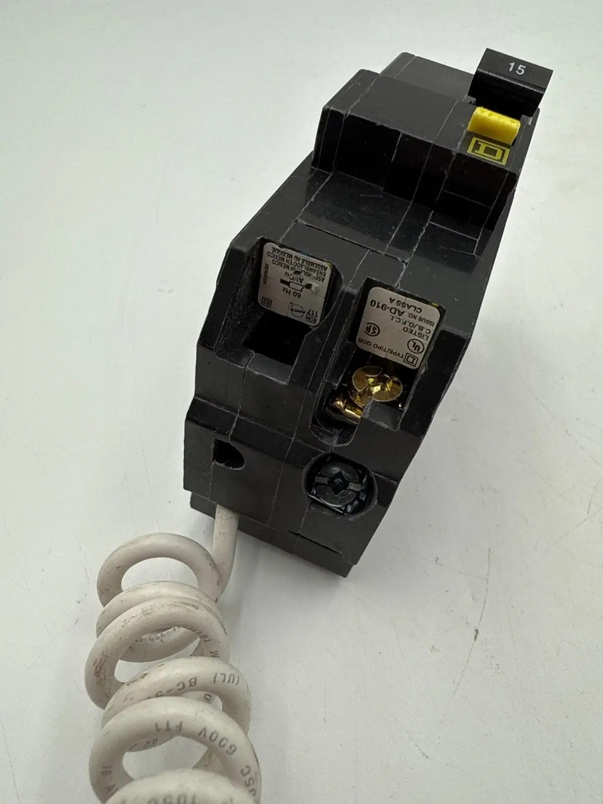 15 Amps, Square D #QOB215GFI, Circuit Breaker, 2-Pole, 240/120 Volts, 10kA, Bolt-On - Image 3