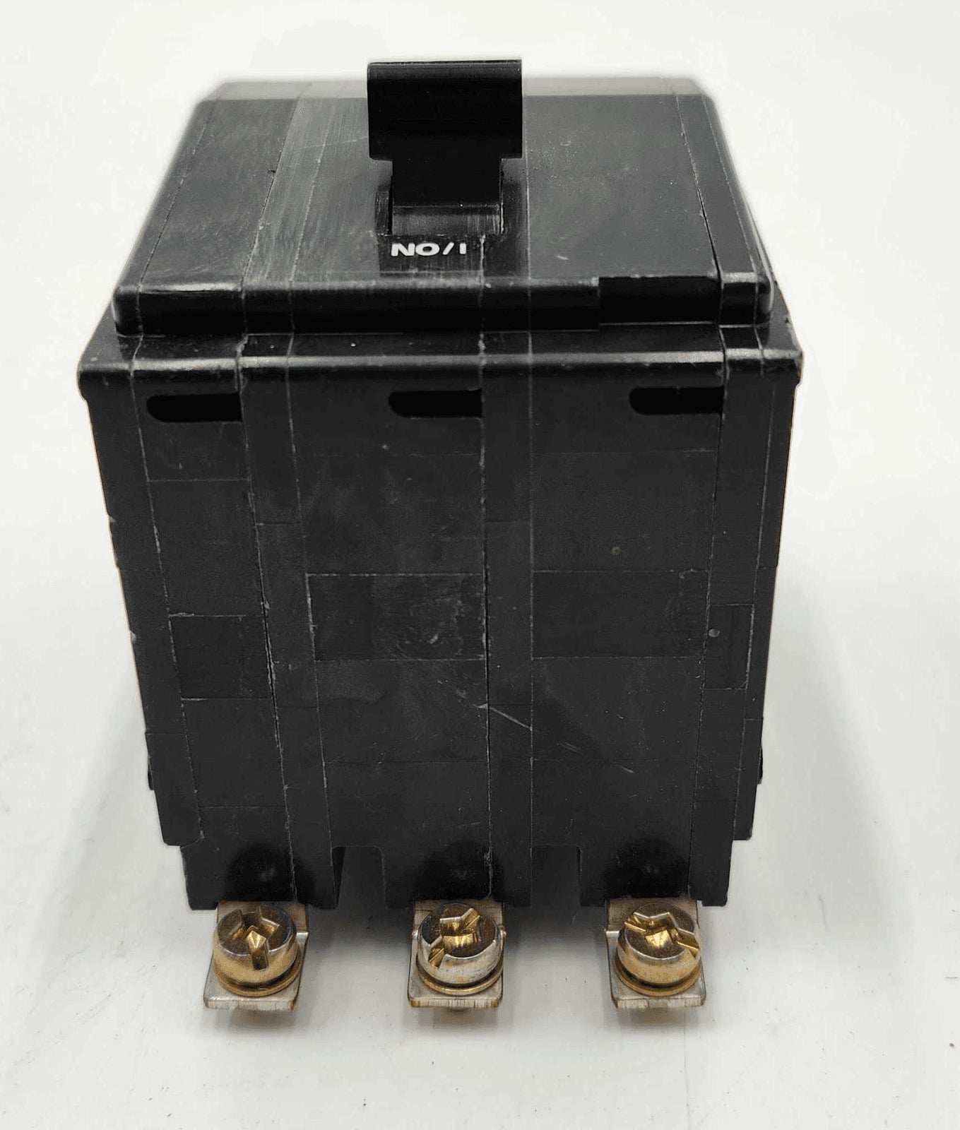 35 Amps, Square D #QOB335, Circuit Breaker, 3-Pole, 240 Volts, 10kA - Image 3