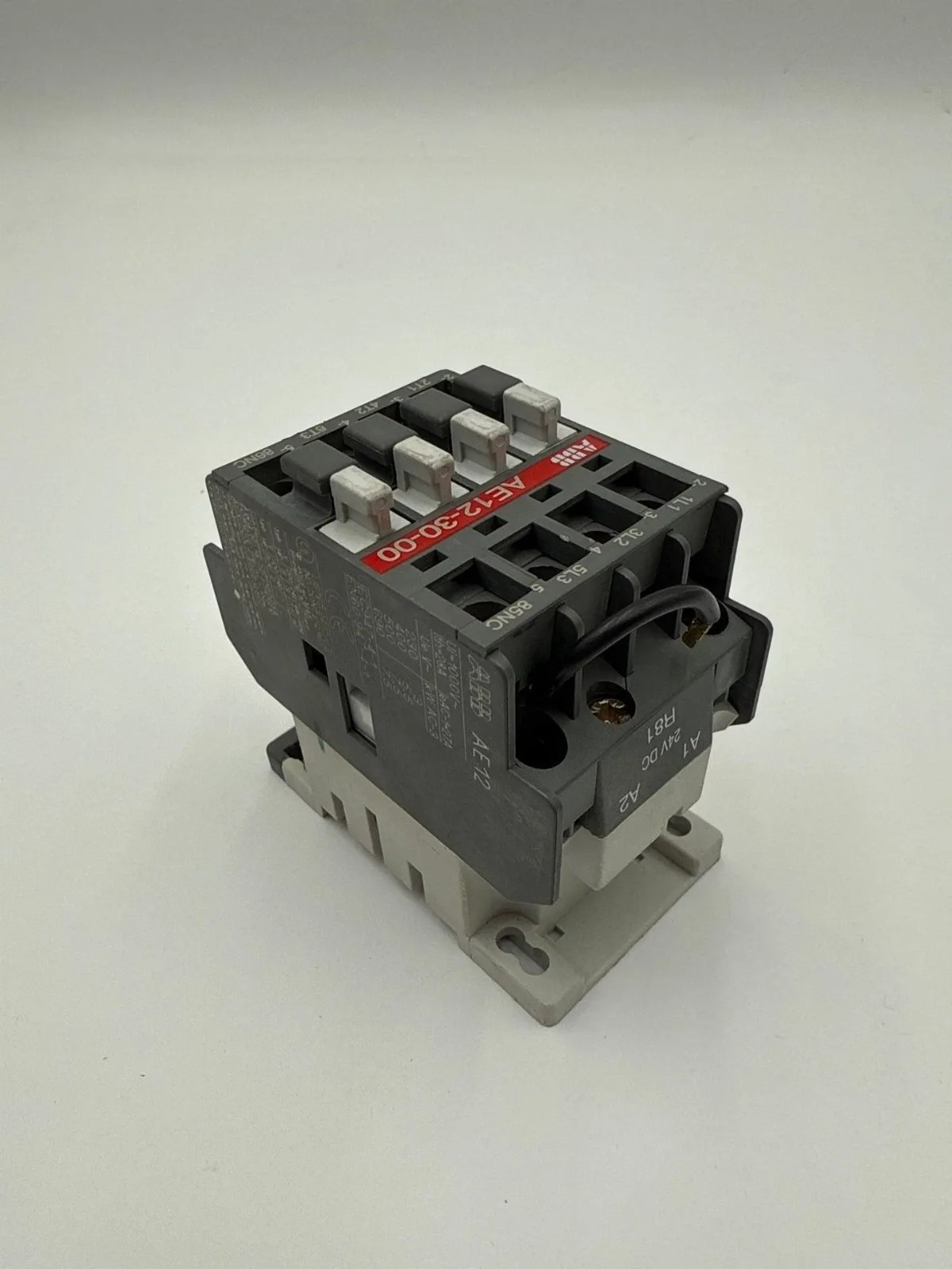 25 Amp. ABB #AE12-30-00, Contactor, 3-Pole, 600 Volts, 3PH, 10 HP Coil, 24VDC DIN Rail Mount - Image 5