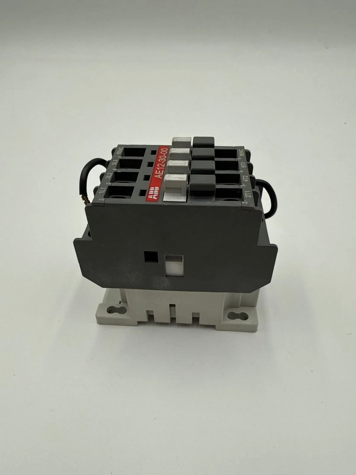 25 Amp. ABB #AE12-30-00, Contactor, 3-Pole, 600 Volts, 3PH, 10 HP Coil, 24VDC DIN Rail Mount - Image 7