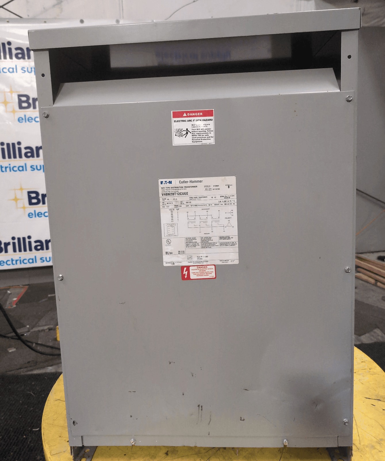 112.5 KVA 480 Primary, 208/120 Secondary, Eaton #V48M28T12CUEE, Dry Type Transformer, 3 Phase, NEMA 1 - Image 1