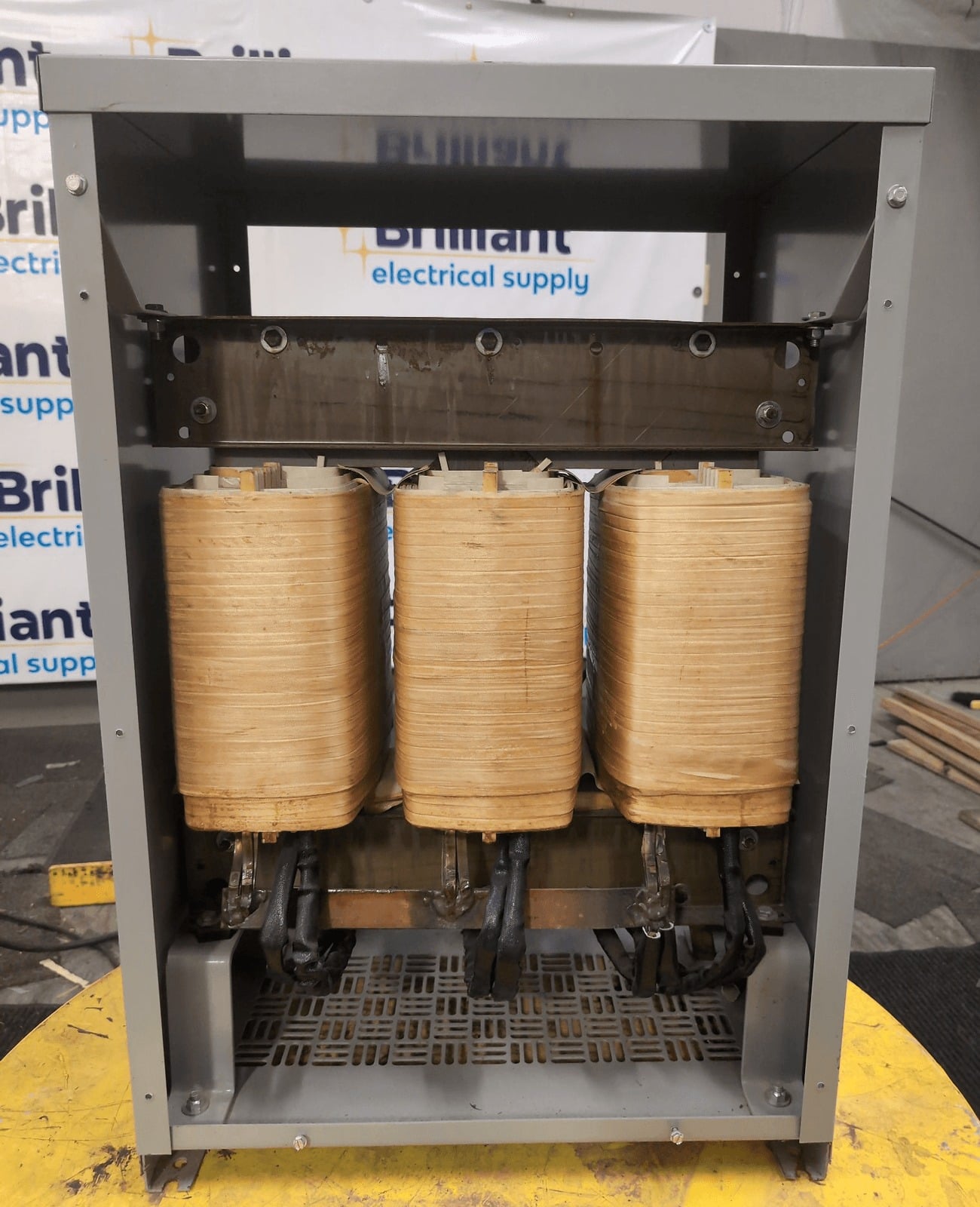 112.5 KVA 480 Primary, 208/120 Secondary, Eaton #V48M28T12CUEE, Dry Type Transformer, 3 Phase, NEMA 1 - Image 4